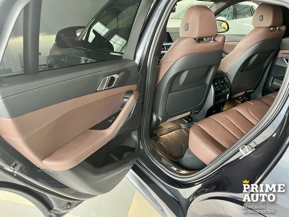 2021 BMW X6 40i III (G06), серый, 8819000 рублей - вид 15
