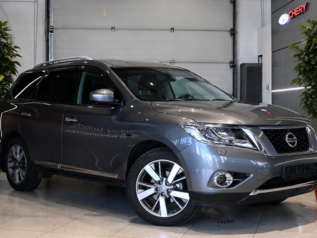 Nissan Pathfinder IV