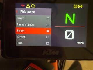 2021 KTM 1290 Super Duke R, оранжевый, 2000000 рублей, вид 4