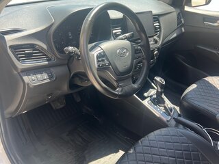2021 Hyundai Solaris II Рестайлинг, белый, 1550000 рублей, вид 5