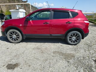 2013 Nissan Qashqai I Рестайлинг, красный, 1150000 рублей, вид 1