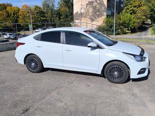 2019 Hyundai Solaris II, белый, 1230000 рублей, вид 5