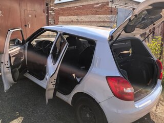 2011 Skoda Fabia II Рестайлинг, белый, 420000 рублей, вид 3