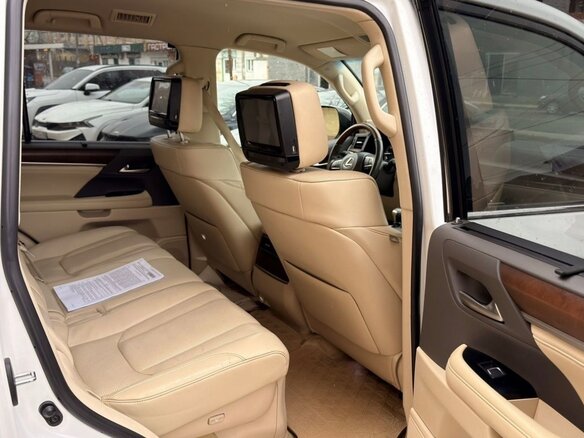 2016 Lexus LX 450d III Рестайлинг 2, белый, 6700000 рублей - вид 10