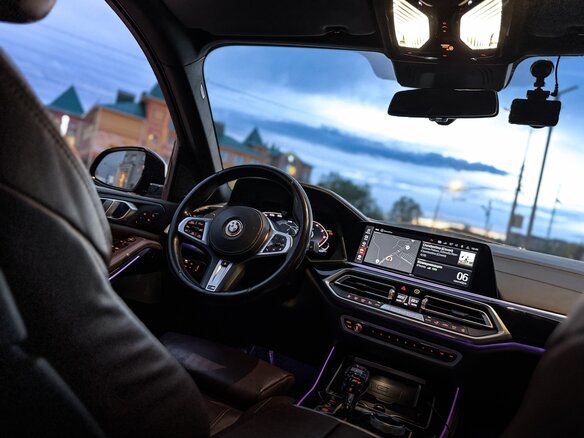 2019 BMW X5 M50d IV (G05/G18), чёрный, 5500000 рублей - вид 26
