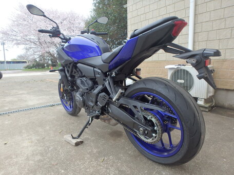 2025 Yamaha MT-07 (FZ-07), синий, 1150000 рублей, вид 5