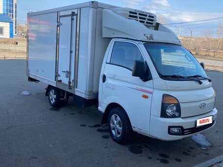2015 Hyundai Porter II, белый, 1000000 рублей, вид 2