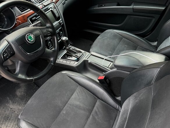 2012 Skoda Superb II, белый, 1200000 рублей - вид 10