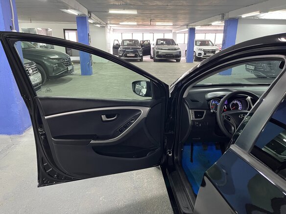 2012 Hyundai i30 II, чёрный, 640000 рублей - вид 9