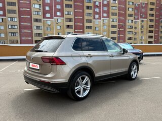 2017 Volkswagen Tiguan II, бежевый, 2290000 рублей, вид 5