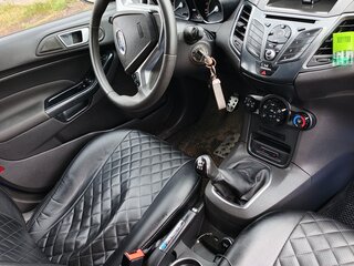 2015 Ford Fiesta Mk6 Рестайлинг, синий, 850000 рублей, вид 4