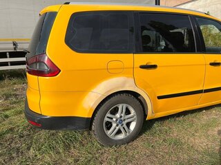 2014 Ford Galaxy II Рестайлинг, жёлтый, 575000 рублей, вид 5
