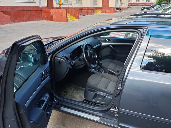 2011 Skoda Octavia Czech market II (A5) Рестайлинг, серый, 890000 рублей - вид 8