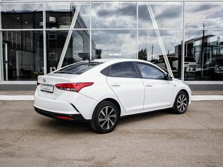 2020 Hyundai Solaris II Рестайлинг, белый, 1280000 рублей, вид 2