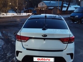 2019 Kia Rio IV, белый, 1000000 рублей, вид 4
