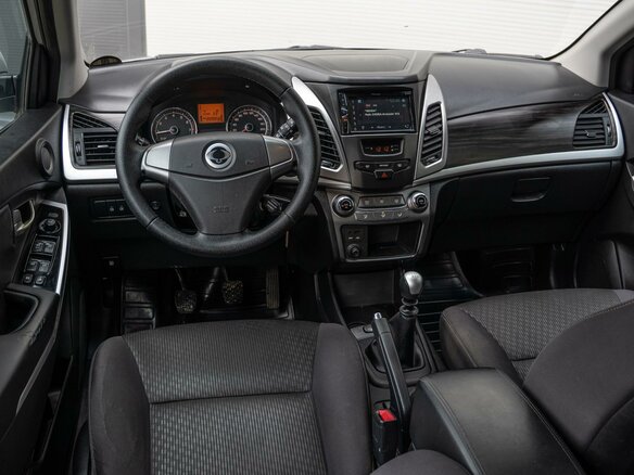 2014 SsangYong Actyon II Рестайлинг, серебристый, 1240000 рублей - вид 5