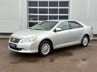 2013 Toyota Camry VII (XV50), серебристый, 1417000 рублей, вид 1
