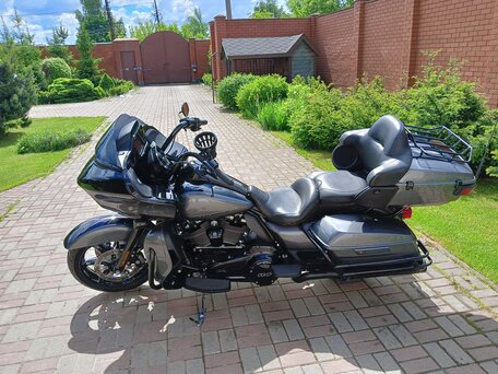 2021 Harley-Davidson Road Glide Limited, серый, 2299000 рублей, вид 5