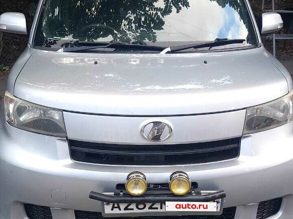 2010 Toyota bB II Рестайлинг, серебристый, 400000 рублей