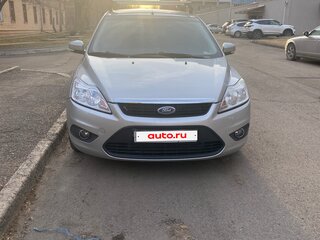 2010 Ford Focus II Рестайлинг, серебристый, 590000 рублей, вид 1