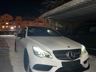 2013 Mercedes-Benz E-Класс 200 IV (W212, S212, C207) Рестайлинг, белый, 1990000 рублей, вид 4