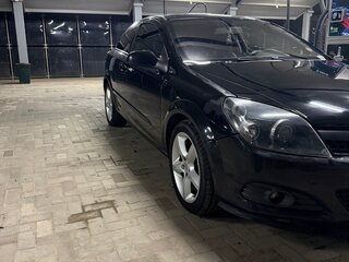2007 Opel Astra GTC H Рестайлинг, чёрный, 370000 рублей, вид 2