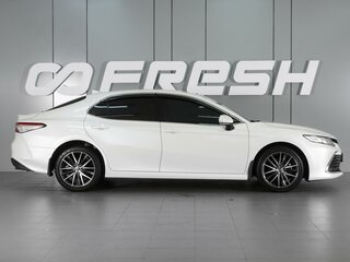 2021 Toyota Camry VIII (XV70) Рестайлинг, белый, 3465000 рублей, вид 5