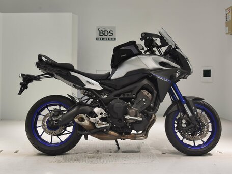 2015 Yamaha MT-09 Tracer (FJ-09), серебристый, 770000 рублей, вид 4