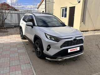 2019 Toyota RAV4 V (XA50), белый, 3480000 рублей, вид 3