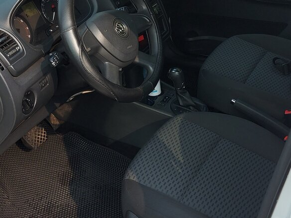 2013 Skoda Fabia II Рестайлинг, белый - вид 10