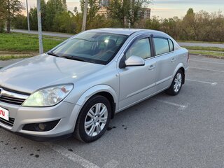 2011 Opel Astra H Рестайлинг, серебристый, 550000 рублей, вид 3