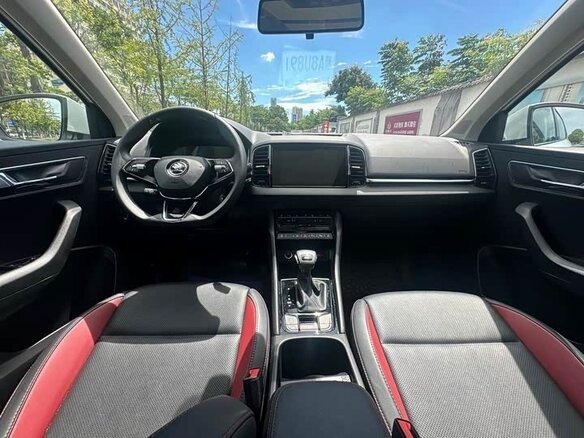 2023 Skoda Karoq I Рестайлинг, белый, 1900100 рублей - вид 9
