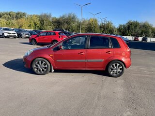 2008 Ford Fiesta Mk5, красный, 450000 рублей, вид 5