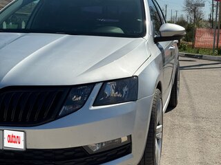 2017 Skoda Octavia III (A7), серебристый, 1500000 рублей, вид 4
