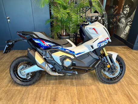 2026 Honda X-ADV, белый, 1950000 рублей, вид 3