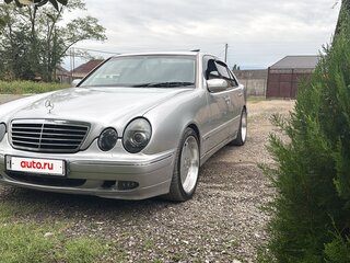 2001 Mercedes-Benz E-Класс 200 II (W210, S210) Рестайлинг, серебристый, 620000 рублей, вид 2