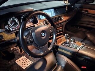 2011 BMW 7 серии 740d xDrive V (F01/F02/F04), белый, 1850000 рублей, вид 4