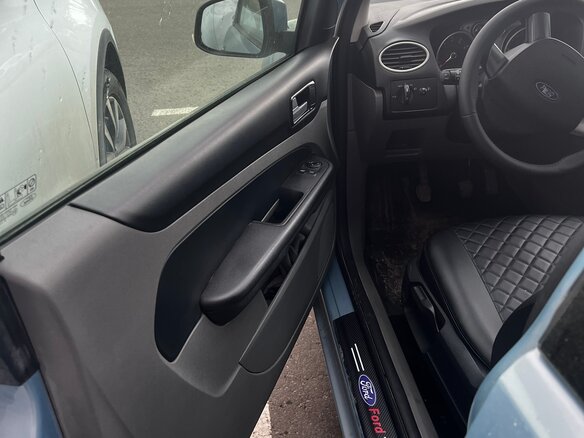2009 Ford Focus II Рестайлинг, голубой, 500000 рублей - вид 8