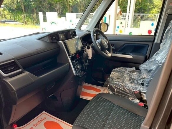 2023 Toyota Roomy I Рестайлинг, чёрный, 750001 рублей - вид 17