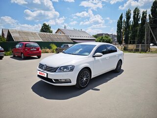 2011 Volkswagen Passat B7, белый, 1399000 рублей, вид 1