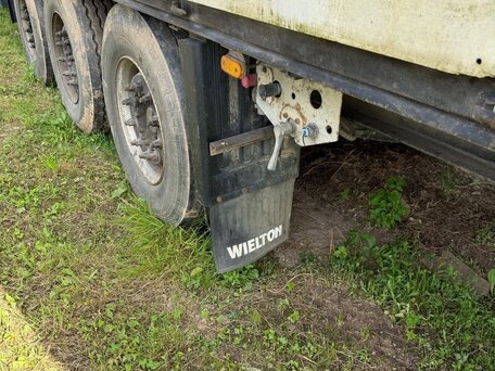 2008 Volvo VNL, белый, 7000000 рублей, вид 4