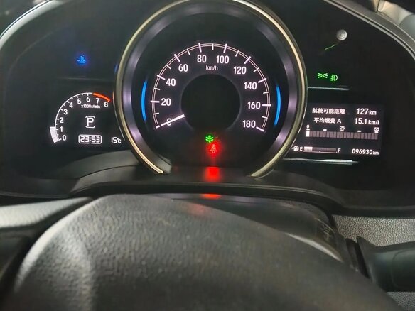 2018 Honda Fit III Рестайлинг, белый, 1230000 рублей - вид 9