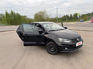 2016 Volkswagen Polo V Рестайлинг, чёрный, 630000 рублей, вид 4