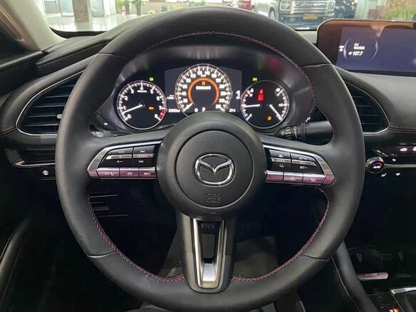 2022 Mazda 3 Axela IV (BP), серый, 1700000 рублей - вид 5