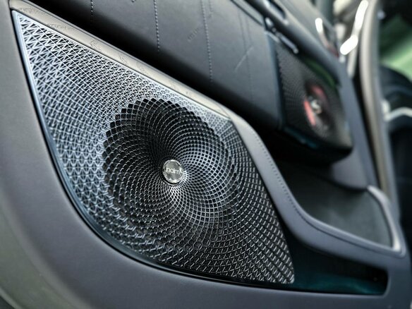 2025 Zeekr 9X 70 kWh, чёрный, 12400000 рублей - вид 32