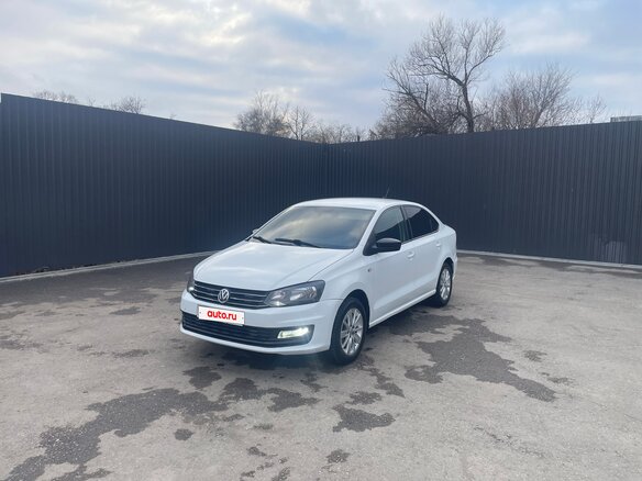 2019 Volkswagen Polo V Рестайлинг, белый, 1080000 рублей