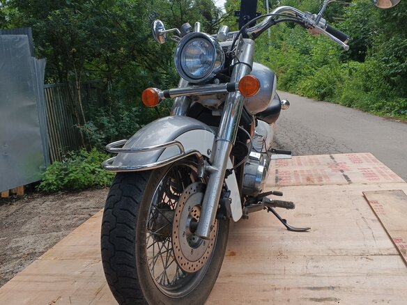 2006 Honda Shadow 750, белый, 400000 рублей - вид 2