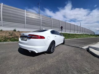 2015 Jaguar XF I Рестайлинг, белый, 1450000 рублей, вид 4