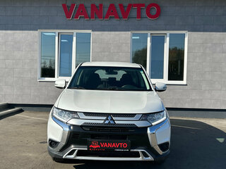 2018 Mitsubishi Outlander III Рестайлинг 3, белый, 2100000 рублей, вид 2