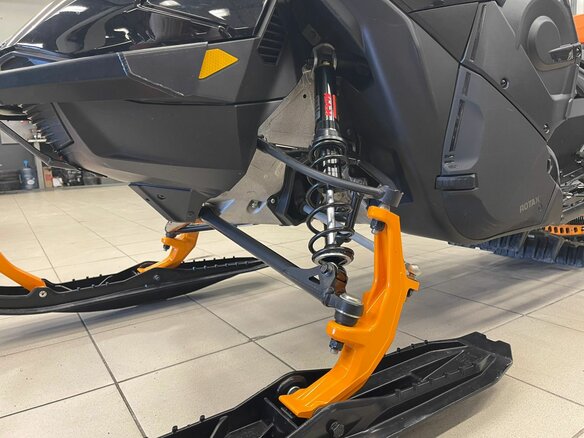 2024 BRP Ski-Doo Summit 850, чёрный, 2850000 рублей - вид 10